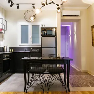 https://brand-new-central-luxury-residence.hotels-of-thessaloniki.com